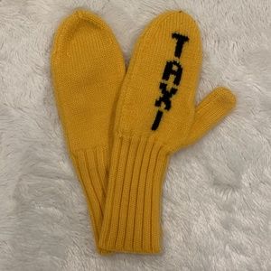 Kate Spade Taxi Mittens